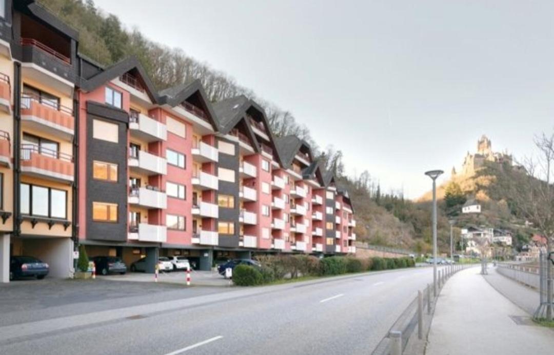 Panorama Oase Ferienwohnung Mit Blick Auf Mosel Und Reichsburg Cochem Buitenkant foto